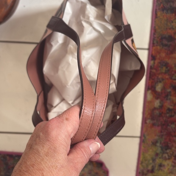 Kate Spade    Tote   Pink, multi color, leather inside and out  abstract floral - Picture 7 of 17